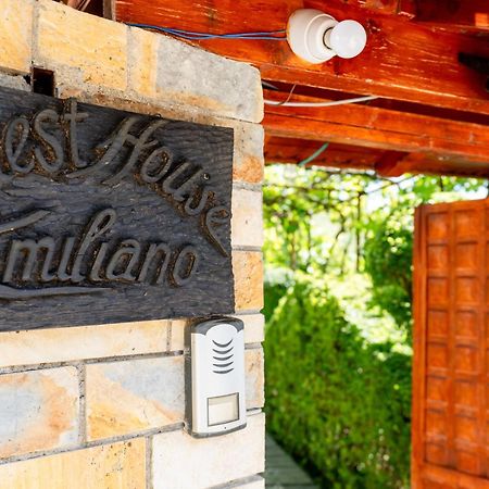 Guesthouse Emiljano Berat Eksteriør bilde